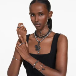 Swan Pendant, Black, Rose Gold-Tone Plated 5678045 | Swarovski 11 Swan Pendant, Black, Rose Gold-Tone Plated 5678045 | Swarovski -four seasons jewelry shop 635ca1a0 de35 5c66 8b40 c9b2cbd89f23 12481.1703834305